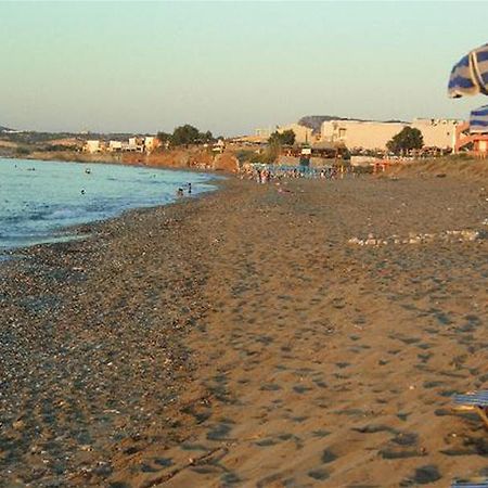 Danaos Beach Apartments Sfáka Exterior foto
